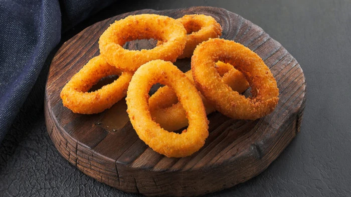 Jak zrobić chrupiące krążki kalmarów w cieście: przepis krok po kroku